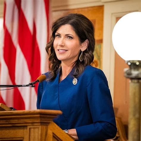 how old is governor kristi noem